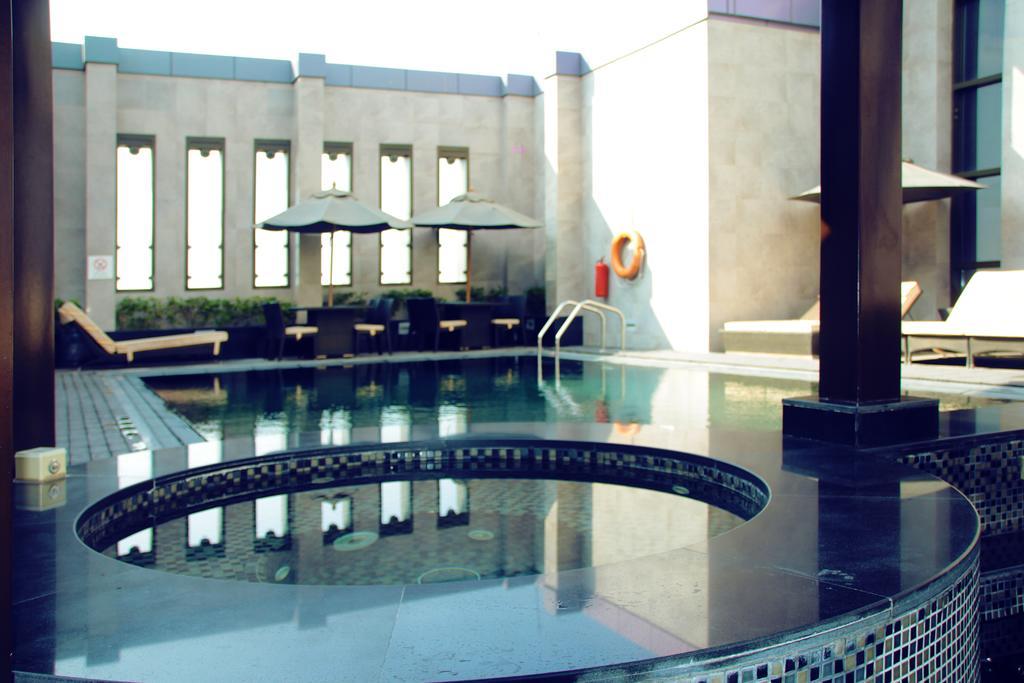 Halo Hotel Dubai Exterior foto
